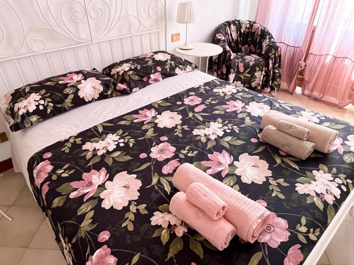Villetta Stile Liberty A Марина ди Пиза Екстериор снимка